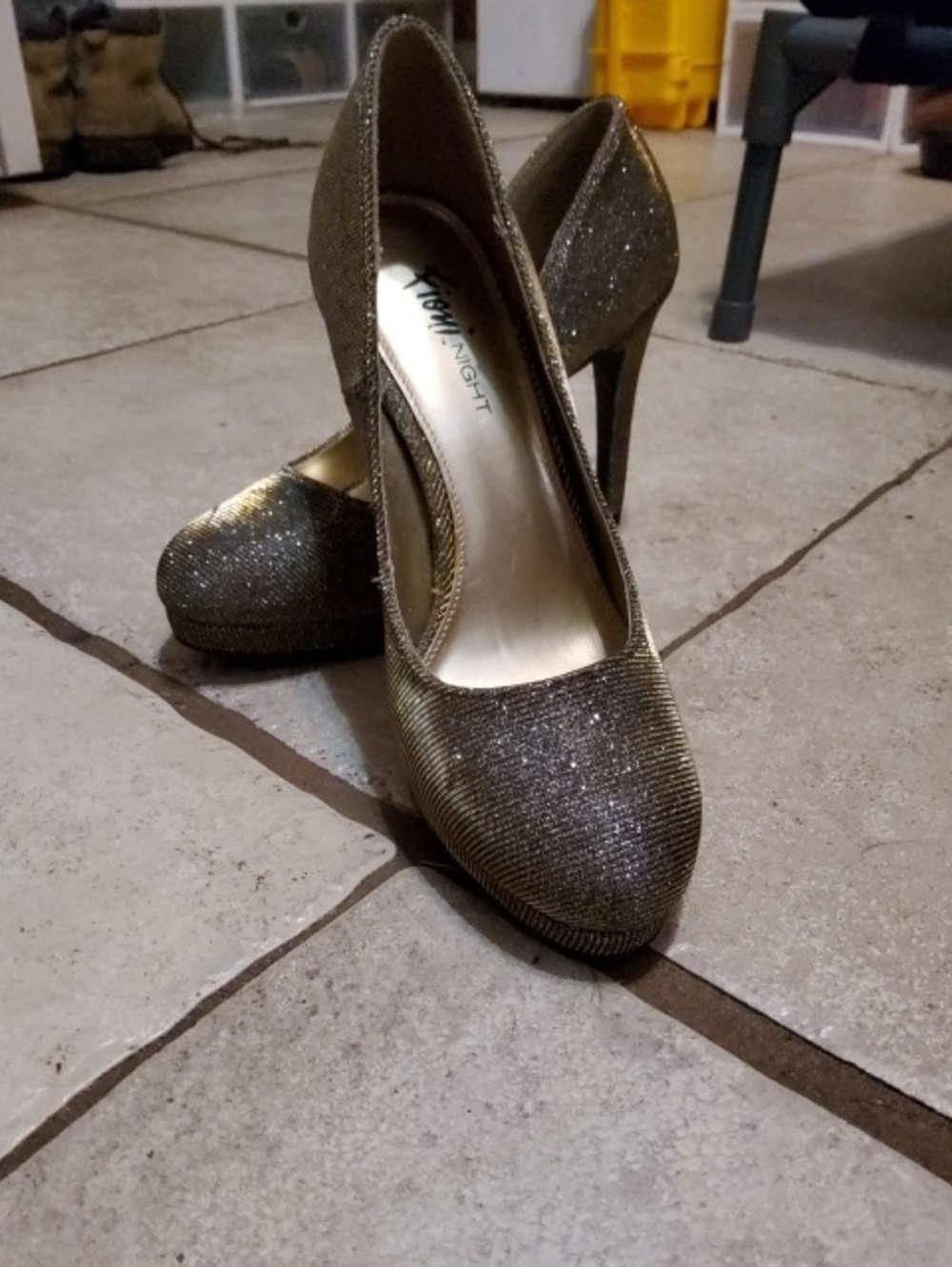 FIONI Clothing Sparkling Gold Platform High Heels